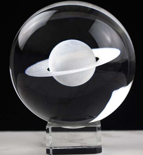 3D Kristal Bol met Gegraveerde Saturnus